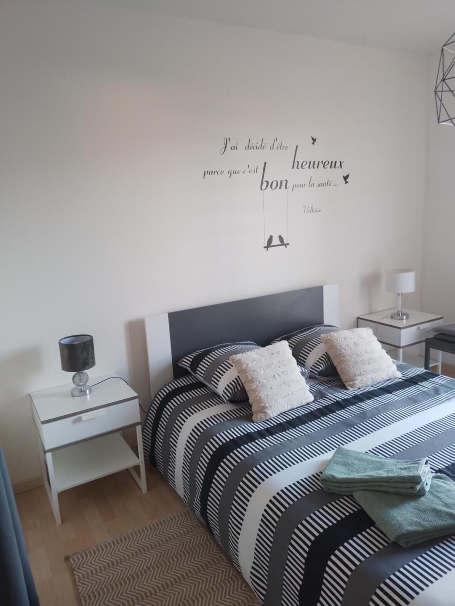 Chambre Agreable Au Calme Saint-Hilaire-Petitville Exterior foto